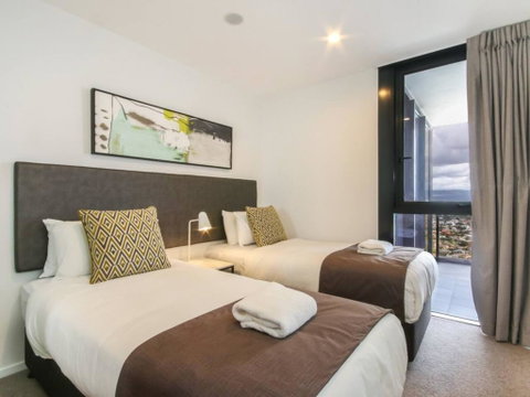 Brand New 2 Bedroom Unit With Amazing Hinterland Views - Holiday Byron Bay 3