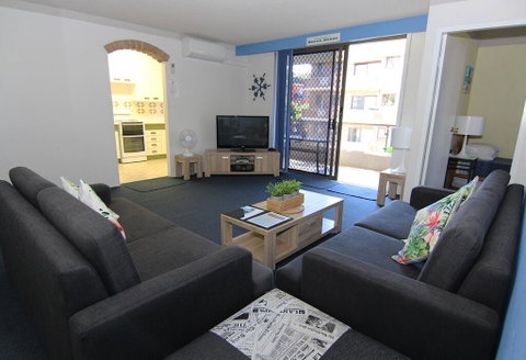 Breakers 10 - Main Beach Location! - Holiday Byron Bay 0