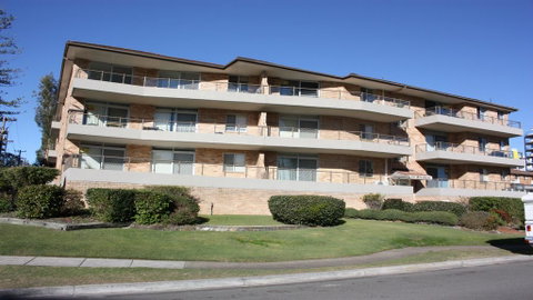 Breakers 10 - Main Beach Location! - Holiday Byron Bay 1