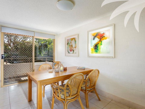 Breezes - Oceanside 17 - Holiday Byron Bay 2