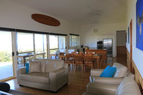 Bunkys By The Sea Holiday House - Holiday Byron Bay 2
