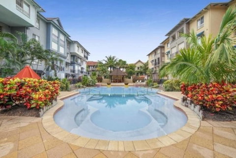 Cairns Rainforest View Resort Apartment - Holiday Byron Bay 0