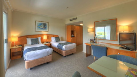 Cairns Sheridan Hotel - Holiday Byron Bay 2