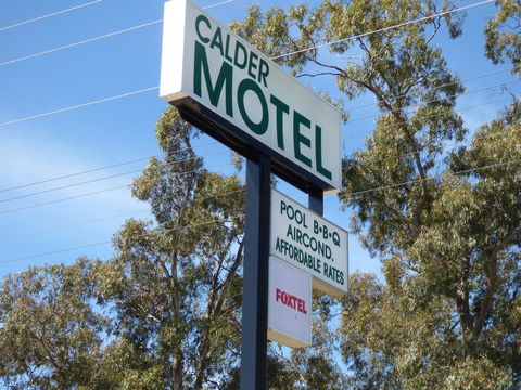 Calder Family Motel - Holiday Byron Bay 0