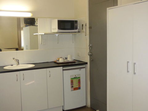 Calder Family Motel - Holiday Byron Bay 2