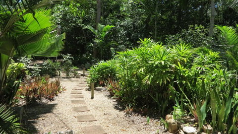 Calypso House 8 Appian Way - Holiday Byron Bay 2