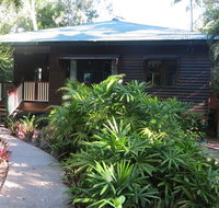 Calypso House 8 Appian Way - Holiday Byron Bay