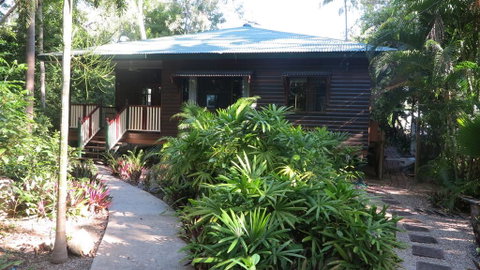 Calypso House 8 Appian Way - Holiday Byron Bay 0