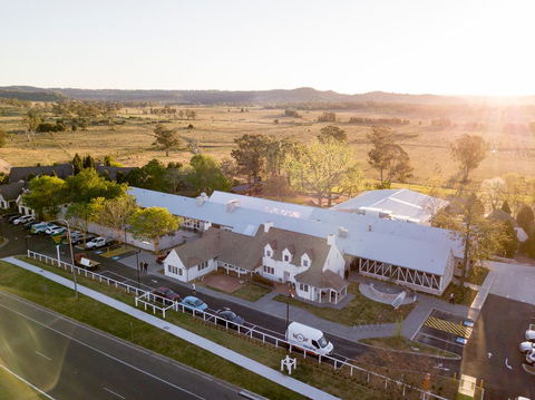 Camden Valley Inn - Holiday Byron Bay 0