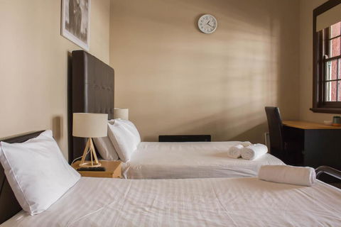 Campsie Hotel - Holiday Byron Bay 2