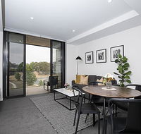 CANBERRA CHIC-hosted byL'Abode Accommodation - Holiday Byron Bay