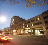 Canberra City YHA - Holiday Byron Bay