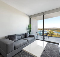Canberra Luxury Apartment 5 - Holiday Byron Bay