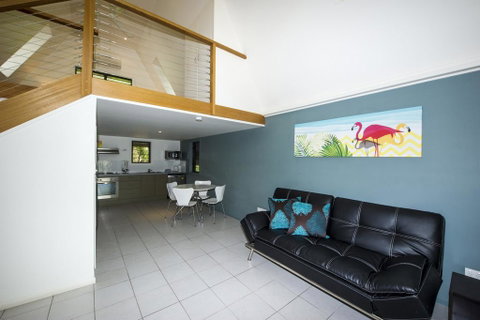 Canopy Chalet 10 - Holiday Byron Bay 0