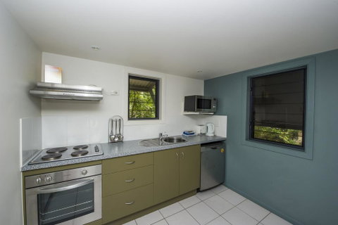 Canopy Chalet 10 - Holiday Byron Bay 1