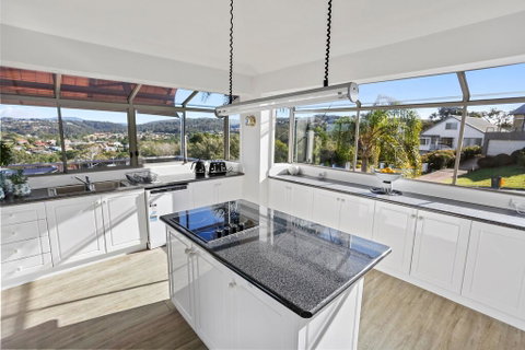 Captains Quaters - Holiday Byron Bay 2