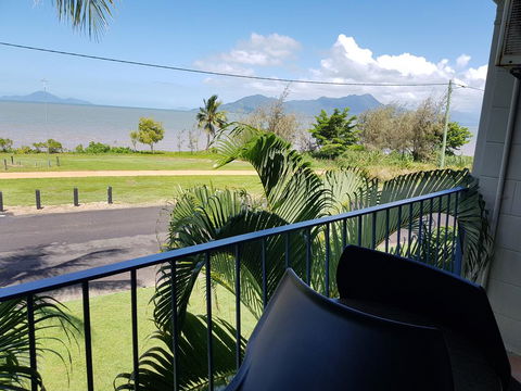 Cardwell Beachcomber Motel & Tourist Park - Holiday Byron Bay 1