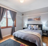 Carramar CozyHome 1minStation 5Bdrms1.5bathSleeps8 - Holiday Byron Bay