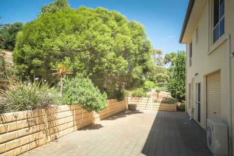 Carri-away - 15 Solitude Drive - Holiday Byron Bay 2