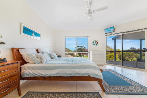 Carri-away - 15 Solitude Drive - Holiday Byron Bay 3