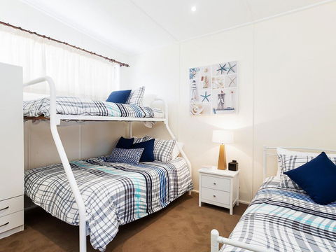 Casa Martins', 219 Foreshore Drive - Absolute Waterfront House - Holiday Byron Bay 3