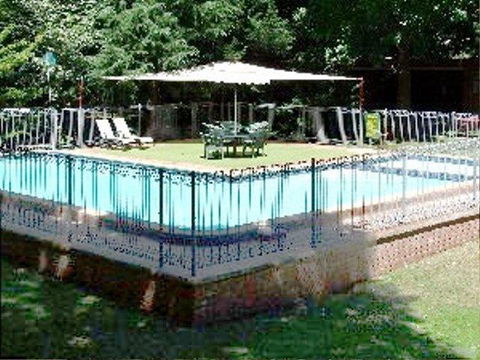 Casbak Alpine Units - Holiday Byron Bay 2