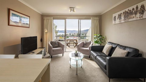 Cascades 18/3 Kurrajong Street - Holiday Byron Bay 0