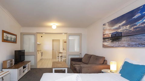 Cascades 7- Centrally Located With Beautiful Views - Holiday Byron Bay 1