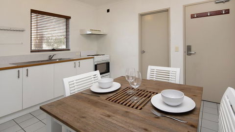 Cascades 7- Centrally Located With Beautiful Views - Holiday Byron Bay 3