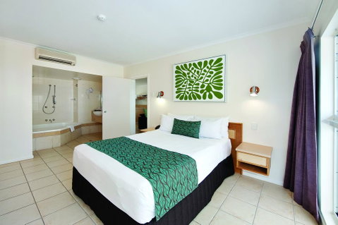 Castaways Resort & Spa On Mission Beach - Holiday Byron Bay 2