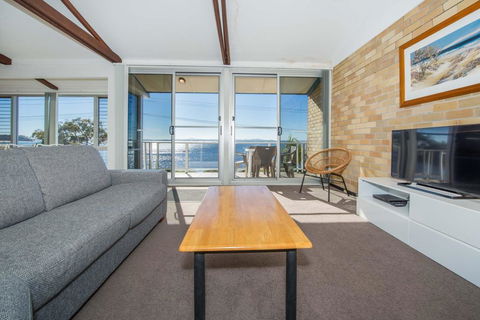 Castaways Unit 8 - Shoal Bay - Holiday Byron Bay 3