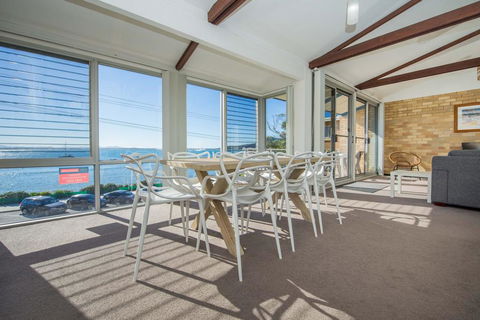 Castaways Unit 8 - Shoal Bay - Holiday Byron Bay 2