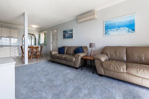 Castaways, Unit 1/17 Shoal Bay Road - Holiday Byron Bay 1