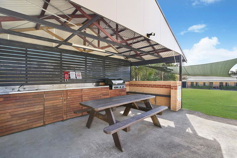 Catalina Motel Lake Macquarie - Holiday Byron Bay 2