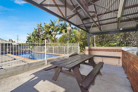 Catalina Motel Lake Macquarie - Holiday Byron Bay 3