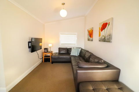 Catho Cottage - Holiday Byron Bay 3