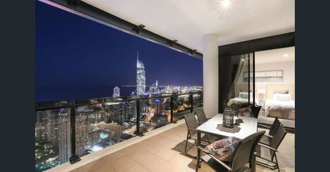 Cavill Avenue Luxury Private Apartments - Holiday Byron Bay 0