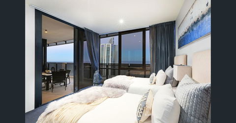 Cavill Avenue Luxury Private Apartments - Holiday Byron Bay 2