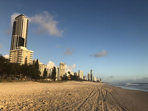 CENTRAL APARTMENT WITH POOL-WALK TO EVERYTHING - Holiday Byron Bay 2