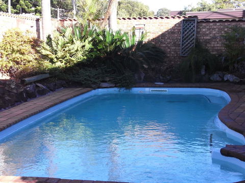 Central Motel Nelson Bay - Holiday Byron Bay 1