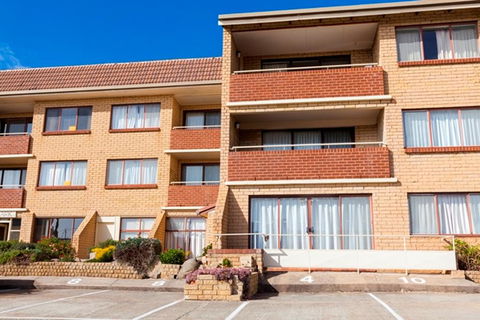 Central Park 14 - Centrally Located With Views To The Mountains - Holiday Byron Bay 1
