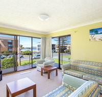 Champagne Court 1 with Water Views - Holiday Byron Bay