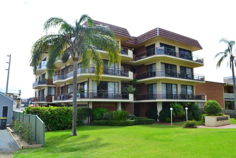 Champagne Court 10 - Holiday Byron Bay 1