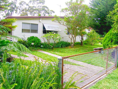 Chapman Cottage @ Callala Bay - Holiday Byron Bay 0