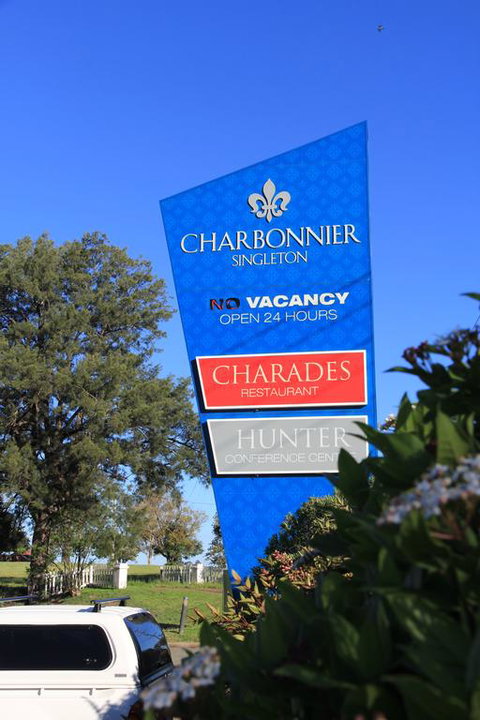 Charbonnier Motor Inn - Holiday Byron Bay 3