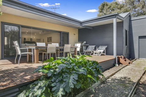 Charchie's By The Sea Pet Friendly Family Home, Close To Beach - Holiday Byron Bay 1