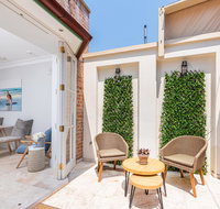 Charming Surry Hills House on Bourke - Holiday Byron Bay