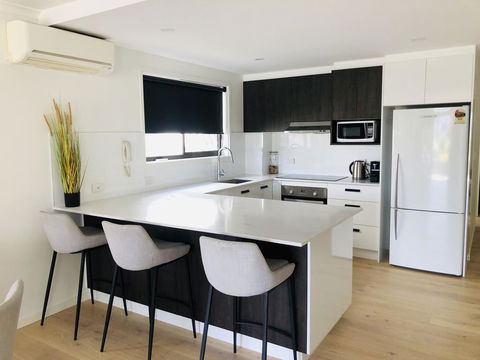 CHELSEA BY THE SEA - 2 BED APART - WALK TO BEACH - Holiday Byron Bay 3