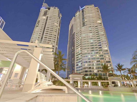 Chevron Renaissance Towers - Holiday Byron Bay 2