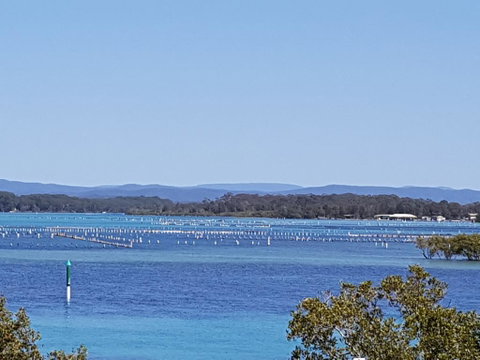 CHILL-OUT LAKESIDE @ FORSTER - Holiday Byron Bay 2